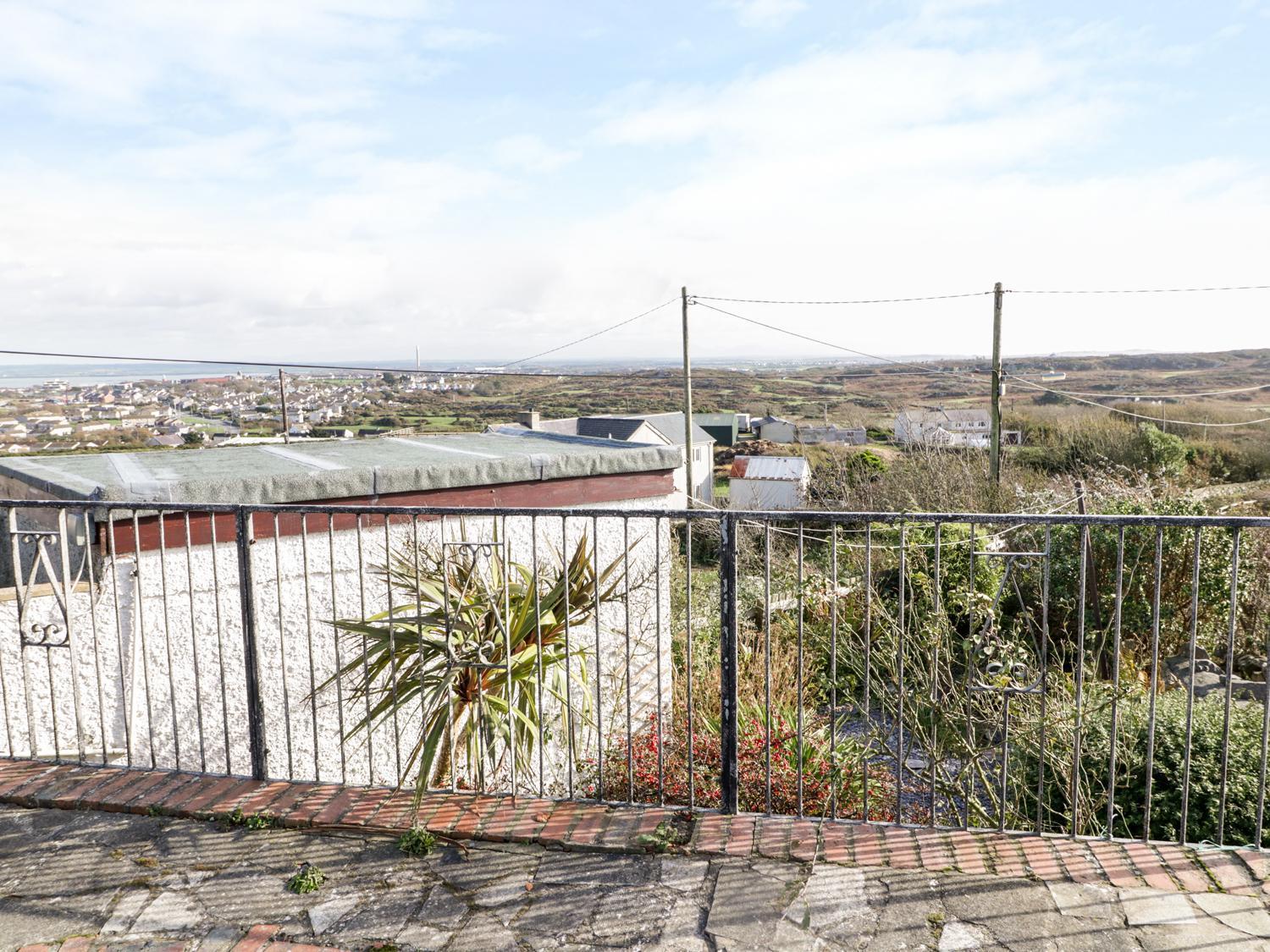 Villa Snowdon View Holyhead Exterior foto